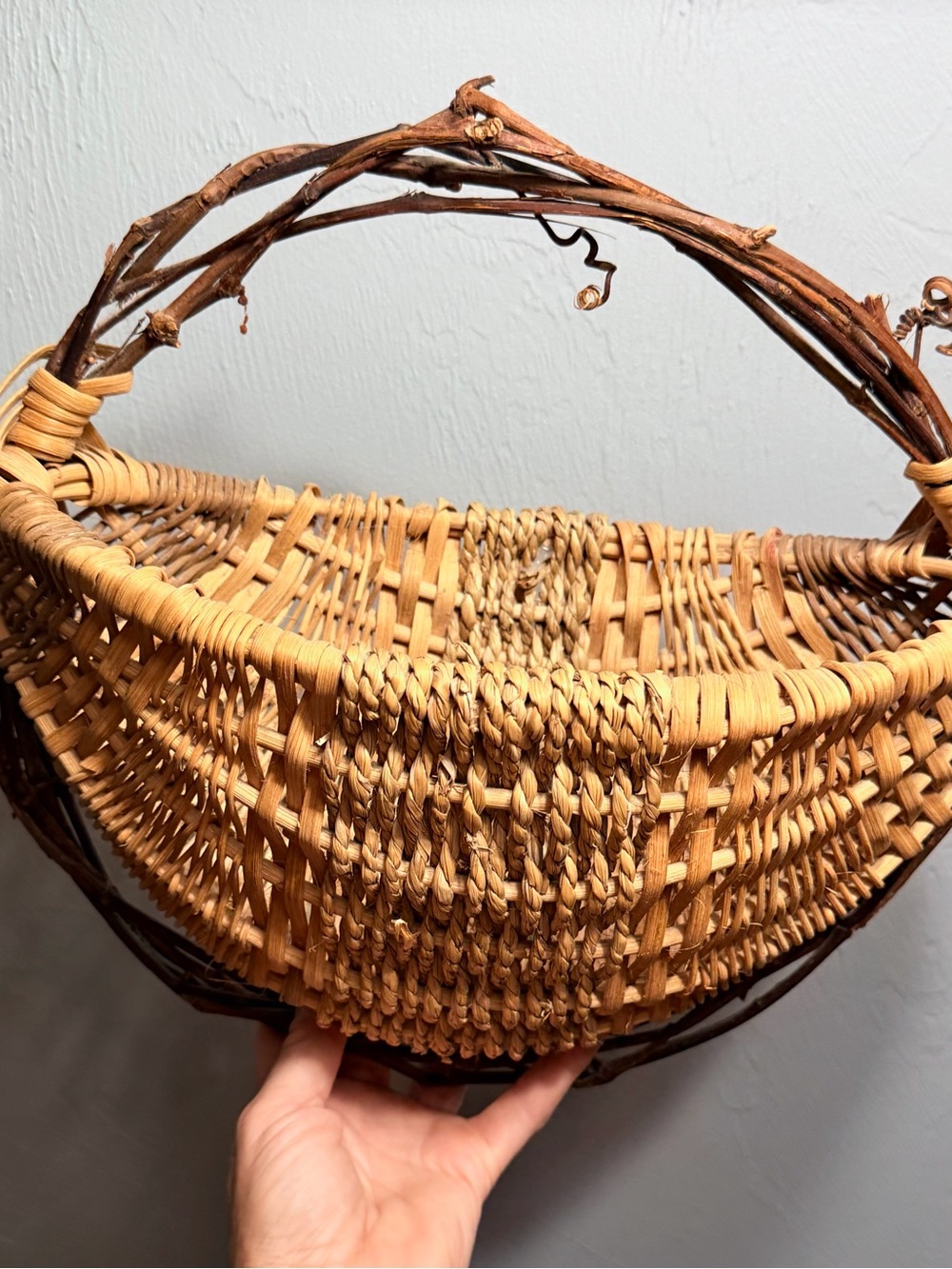 Vintage Handwoven Wicker Basket with Vine Handle - Natural Tan - Picture 6 of 11